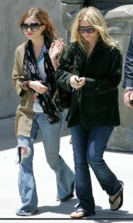 Ashley Olsen feet photo thumbnail