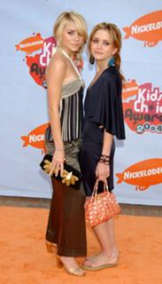 Ashley Olsen feet photo thumbnail