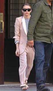 Ashley Olsen feet photo thumbnail