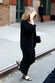 Ashley Olsen feet photo thumbnail