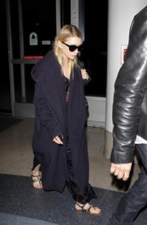 Ashley Olsen feet photo thumbnail