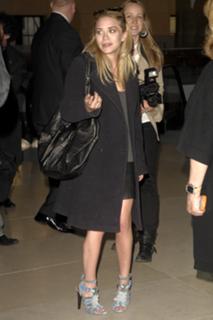 Ashley Olsen feet photo thumbnail