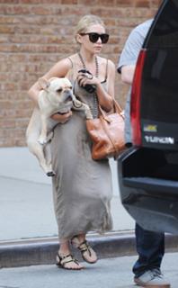 Ashley Olsen feet photo thumbnail
