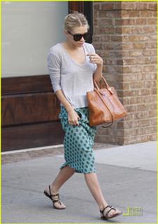 Ashley Olsen feet photo thumbnail