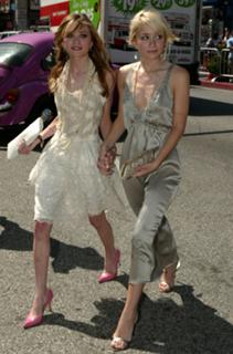 Ashley Olsen feet photo thumbnail