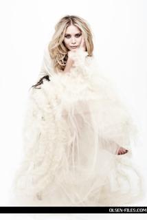 Ashley Olsen feet photo thumbnail