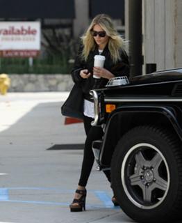 Ashley Olsen feet photo thumbnail