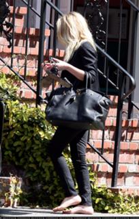 Ashley Olsen feet photo thumbnail