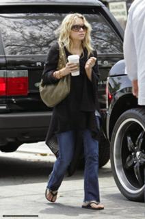Ashley Olsen feet photo thumbnail