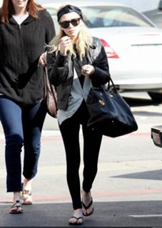 Ashley Olsen feet photo thumbnail
