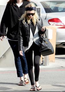 Ashley Olsen feet photo thumbnail