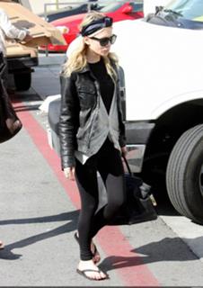 Ashley Olsen feet photo thumbnail