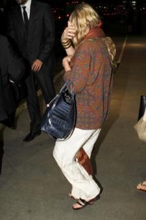 Ashley Olsen feet photo thumbnail