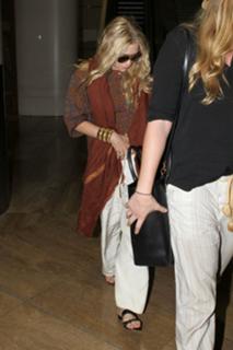 Ashley Olsen feet photo thumbnail