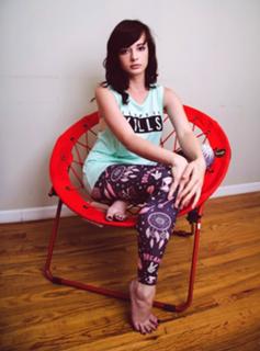 Ashley Rickards feet photo thumbnail