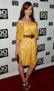 Ashley Rickards feet photo thumbnail