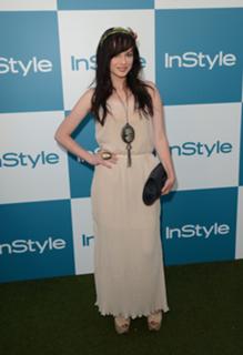Ashley Rickards feet photo thumbnail
