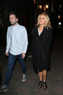 Ashley Roberts feet photo thumbnail