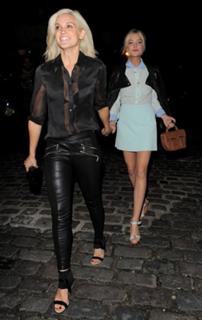 Ashley Roberts feet photo thumbnail