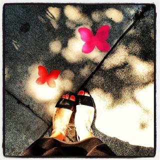 Ashley Roberts feet photo thumbnail