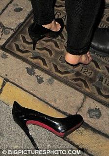 Ashley Roberts feet photo thumbnail