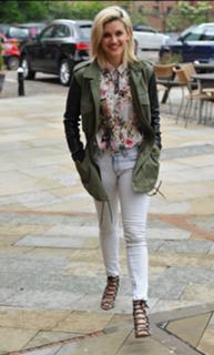 Ashley Roberts feet photo thumbnail