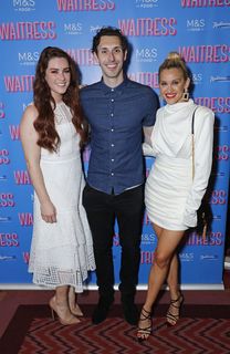 Ashley Roberts feet photo thumbnail