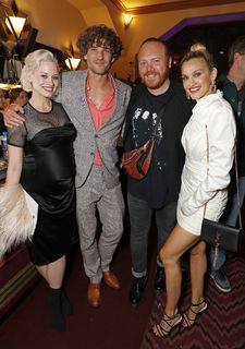 Ashley Roberts feet photo thumbnail