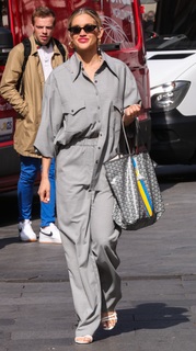 Ashley Roberts feet photo thumbnail