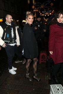 Ashley Roberts feet photo thumbnail