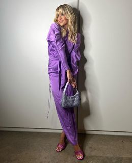 Ashley Roberts feet photo thumbnail
