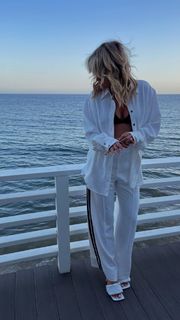 Ashley Roberts feet photo thumbnail