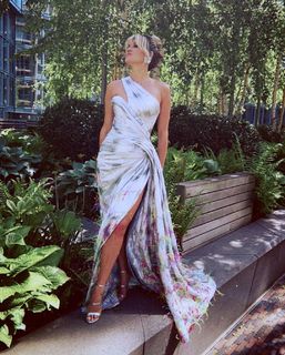 Ashley Roberts feet photo thumbnail