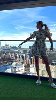 Ashley Roberts feet photo thumbnail