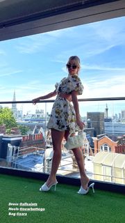 Ashley Roberts feet photo thumbnail