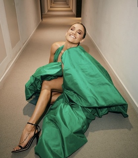 Ashley Roberts feet photo thumbnail