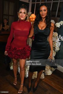 Ashley Roberts feet photo thumbnail