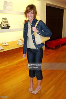 Ashley Scott feet photo thumbnail
