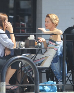 Ashley Scott feet photo thumbnail