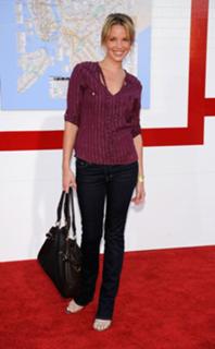 Ashley Scott feet photo thumbnail