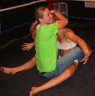 Ashley Simmons feet photo thumbnail