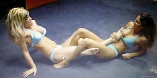 Ashley Simmons feet photo thumbnail