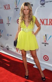 Ashley Tisdale feet photo thumbnail