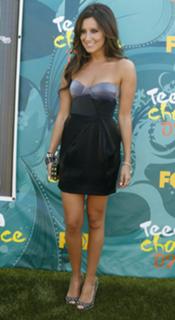 Ashley Tisdale feet photo thumbnail
