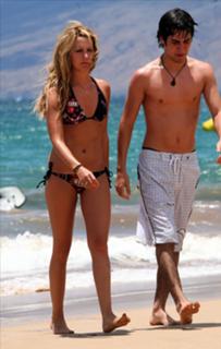 Ashley Tisdale feet photo thumbnail