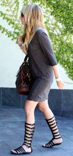Ashley Tisdale feet photo thumbnail
