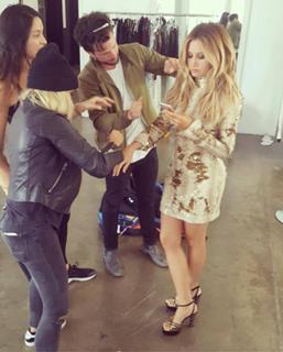 Ashley Tisdale feet photo thumbnail