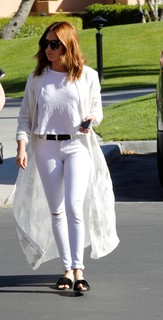 Ashley Tisdale feet photo thumbnail