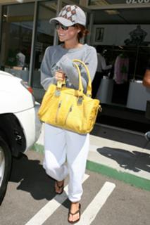 Ashley Tisdale feet photo thumbnail