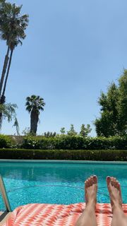 Ashley Tisdale feet photo thumbnail